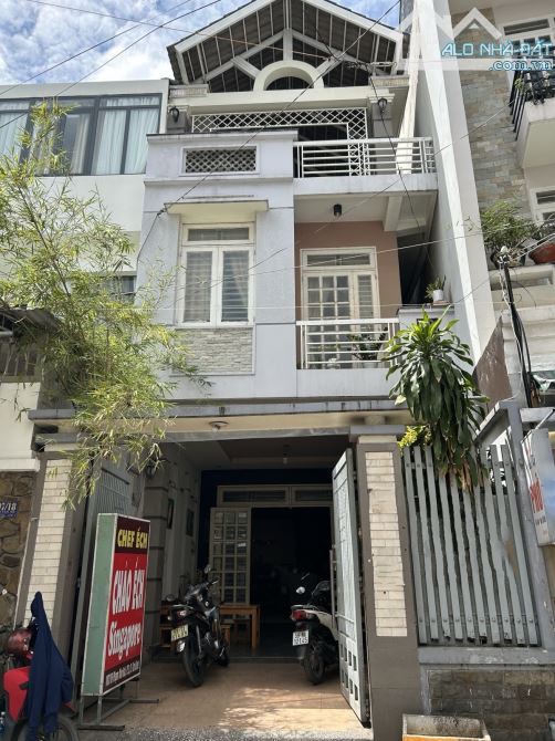 BIỆT THỰ HXH - PHẠM VĂN HAI - TÂN BÌNH - DT:133M2 NGANG 5M - 3 TẦNG - CHỈ 18,5 TỶ