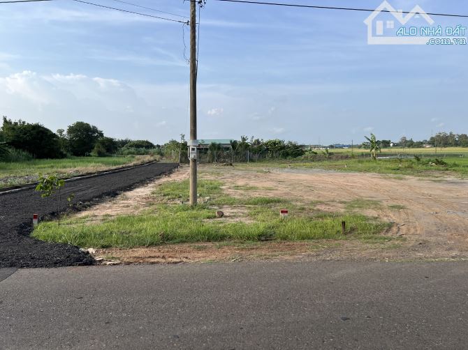 Bán 4 lô đất mặt tiền Nguyễn Huệ, xã Đất Đỏ, HCM - Vị trí đẹp, tiềm năng lớn chỉ từ 780Tr