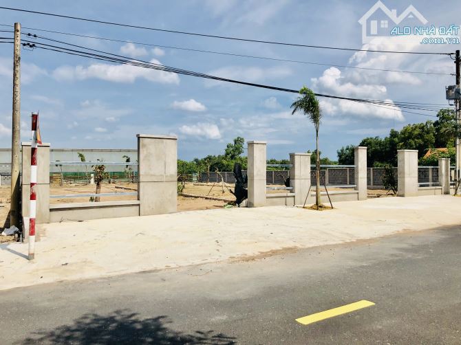 Lô biệt thự-ngay khu Phan Gia- Diện tích: 570m2- 10mx57m-60 thổ cư-xây rào+san lấp-giá 2tx