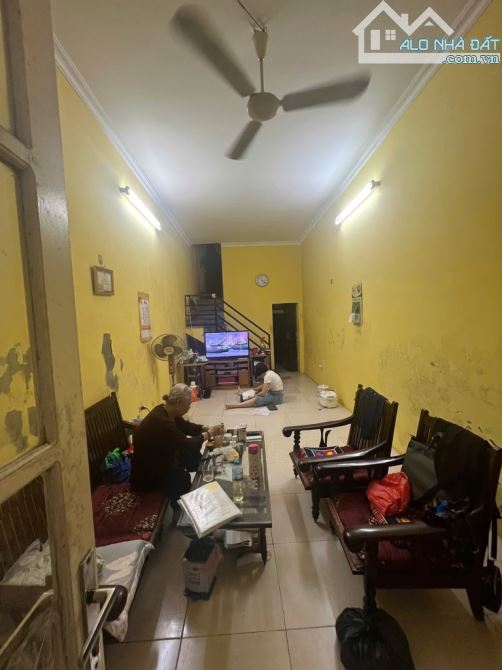 Bán nhà phố giải phóng 50m2 2 tầng còn mới – 2 mặt ngõ gần ô tô - giá 8.4 tỷ