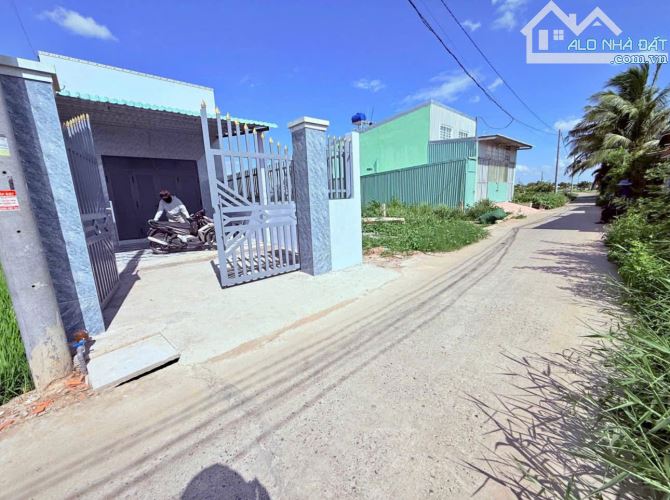Chú Tư BÁN GẤP căn nhà dưỡng già ngay chợ Suối Sâu Trảng Bàng giá 635 Triệu