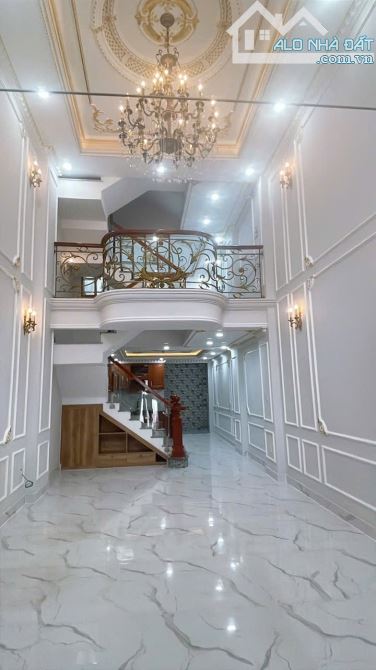 SIÊU PHẨM LINH ĐÔNG THIẾT KẾ SANG TRỌNG