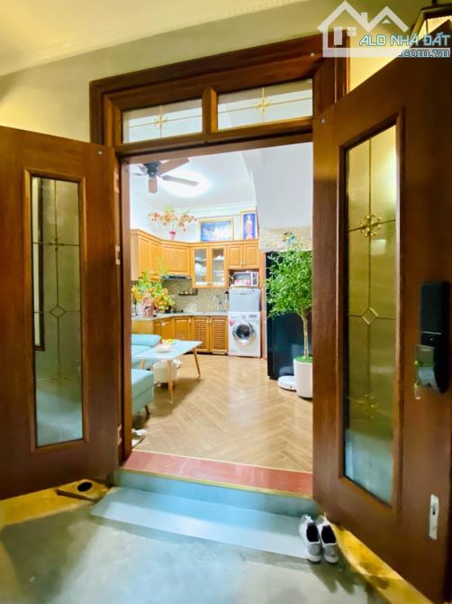 Bán nhà Trần Khắc Chân, Đẹp, Lô góc,nội thất đầy đủ 30m2x4T. 4,xx tỷ