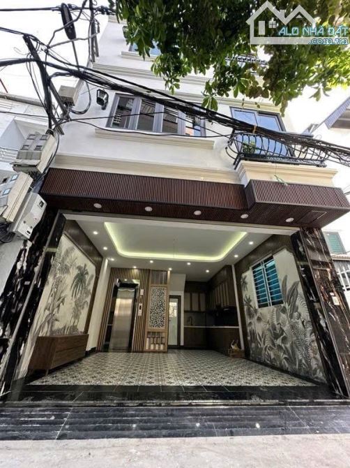 BÁN NHÀ ĐẸP LONG BIÊN, Chỉ 9,2 TỶ, 45m², 6 TẦNG – THANG MÁY XỊN Ô tô vào nhà – Ngõ