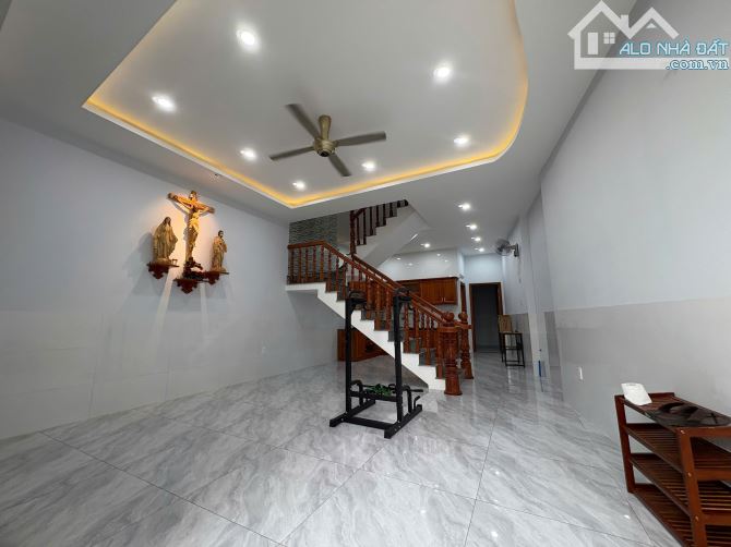 Bán nhà 1 trệt 2 lầu hoàn công ,Phường Tân Phong , Biên Hoà DTSD 190m2 giá 3,75tỷ
