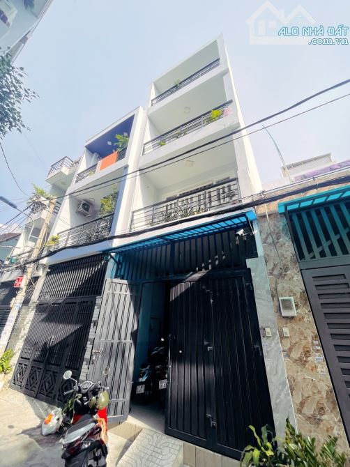 HẺM XE HƠI THÔNG 128 TÂN HƯƠNG - 4x18m - ĐÚC 4 TẤM