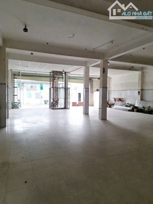 BÁN NHÀ KHO SIÊU RỘNG – NGAY KCN SÓNG THẦN – 227M² – 3 TẦNG – NGANG 12M