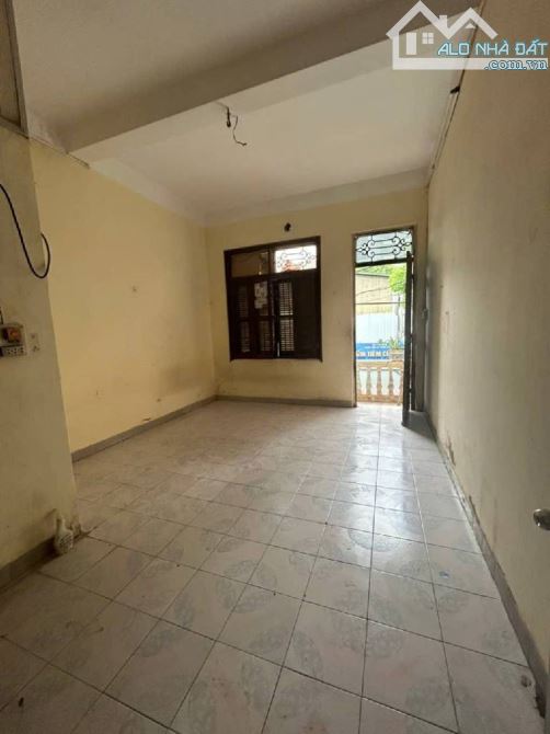MẶT PHỐ NGUYỄN VIẾT XUÂN HÀ ĐÔNG KD SẦM UẤT 33M 4 TẦNG