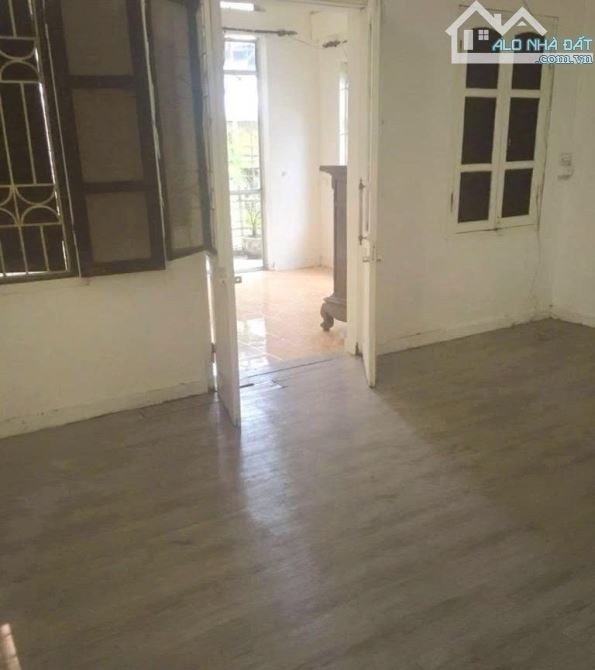 Cho thuê nhà ngõ ô tô  Đoàn Thị Điểm, 3 tầng x 80m2, làm kho, VP, ở nhóm, gđ... 13 Triệu