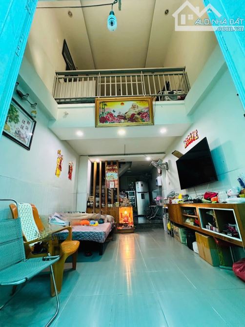 Nhà bán hẻm 4m Nguyễn Đình Chiểu, quận 3, gần CMT8, 4pn, chỉ 6 tỷ 8