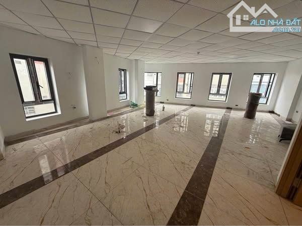 Tòa nhà văn phòng 7 tầng – 75m² – Nguyễn Tuân – KD mô hình sạch sẽ