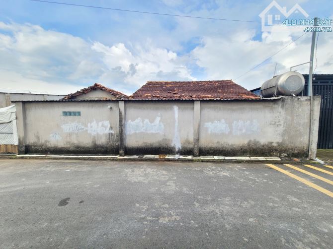 đất 104,8m2 2ty850TL gần chợ Tân Bình 200m, p.Tân Bình, Tp.Dĩ An