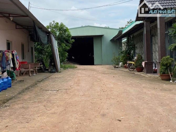 ✓Bán nhà xưởng tại xã Bình Minh, huyện Trảng Bom, Đồng Nai. DT: 2300m2. Đt xưởng 1850m2.