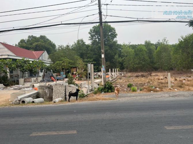 Đất MT 135M2 đường Nguyễn Thị Rành - An Nhơn Tây giá 1tỷ5, SHR
