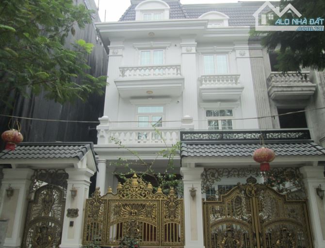 Bán nhà trục chính Lideco cạnh hồ điều hòa 170m2 chỉ 2x tỷ.