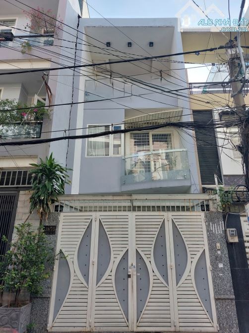 bán nhà hẻm 138 Nguyễn Xí ,phường 26 ,Bình Thạnh .DT:4.2x15m.4 Tầng .Gía 12.5 tỷ