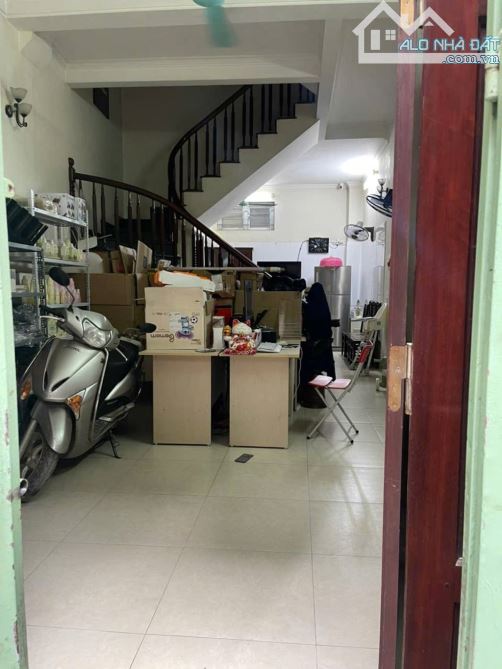 Nhà đẹp dân xây Mễ Trì Thượng phân lô gần ô tô 50m 5 tầng mặt tiền 4.2m giá 12,8 tỷ