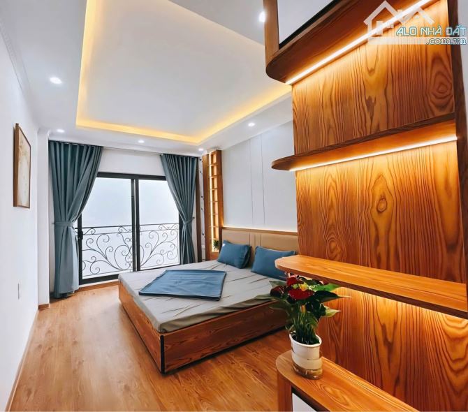 Bán nhà Xuân đình, DT 40m, MT 4m, full nội thất, ô tô đỗ cửa, gần công viên