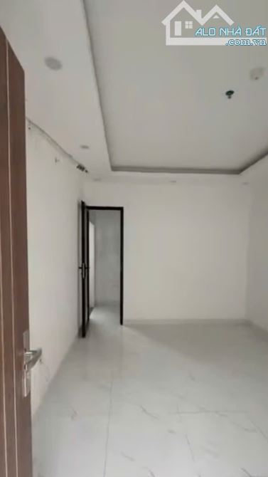 Cần bán căn hộ CCMN  Mễ Trì phường Mễ Trì Nam Từ Liêm giá 960 triệu