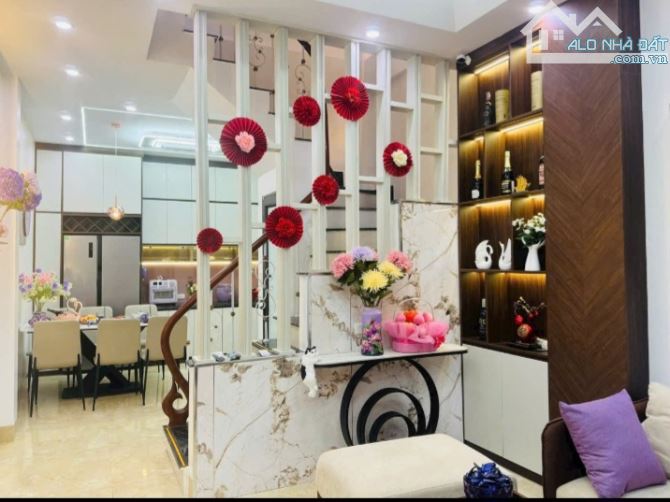 🍁 NHÀ MỚI ĐẸP HỒNG MAI 8,8 TỶ/ 29M2/40M2T1/4 TẦNG/MT3,7M - FULL NỘI THẤT - GẦN Ô TÔ.