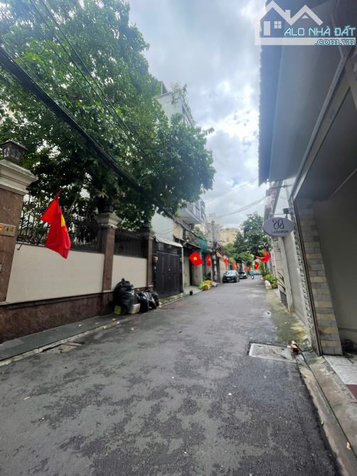Bán Biệt Thự Siêu Sang Gần Khu K300 - Tân Bình - 12x20m - 4 Tầng - Giá 51 Tỷ.