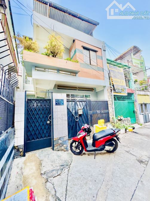 Chủ Dễ Thương Bán Nhà đi định cư ngang 7 x 12
