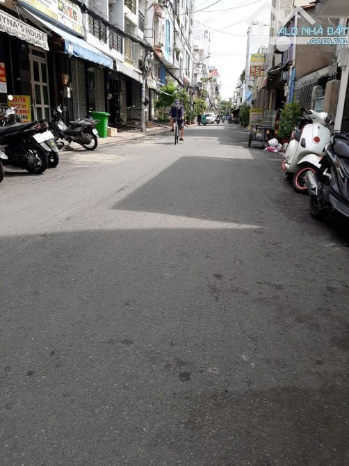 bán nhà MT hẻm 68 Đồng Nai ,p15 ,quận 10 .DT:3.7x13m .CN 49m2 4 tầng .Gía :12.9 tỷ