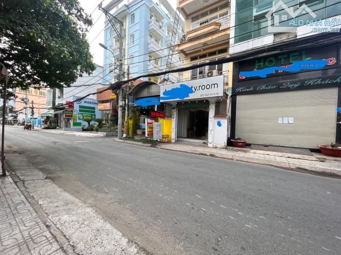 BÁN NHÀ PHỐ 5 TẦNG CÓ THANG MÁY – MẶT TIỀN ĐẸP – DIỆN TÍCH KHỦNG GẦN TRUNG TÂM GÒ VẤP VÀ K