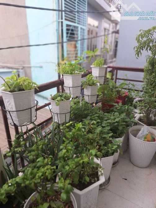 Nhà cũ 70m2, 2 tầng Tôn Thất Thuyết, SHR, không QH – 5,28 tỉ