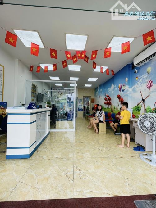 Bán nhà phố Khúc Thừa Dụ, Cầu Giấy, 78m2, 8 tầng, thang máy, kinh doanh, ô tô, 24.5 tỷ