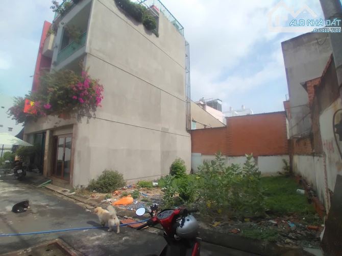 Bán đất khu phân lô BÌNH THẠNH, XE HƠI ngủ nhà