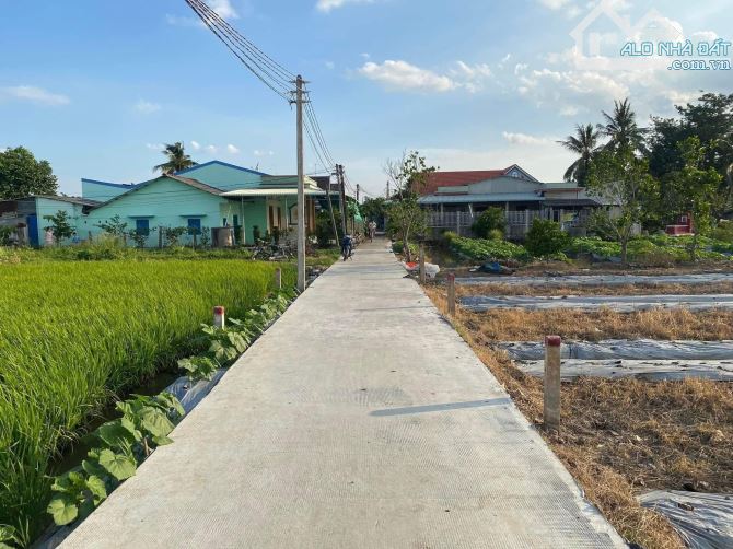 Cách nhựa 300m. Mặt tiền đường Nguyễn Văn Trưng nối dài