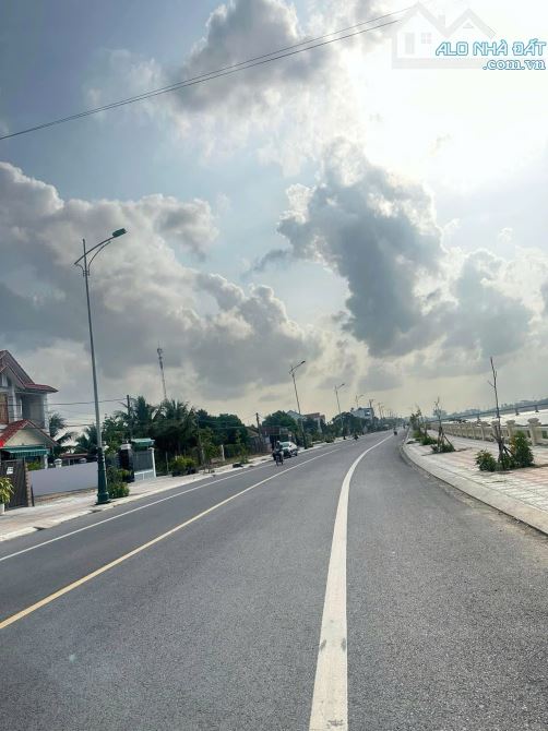 Bán Lô Đất View Sông Cái , Đường Trần Phú Rộng 26m tại Thị Trấn Diên Khánh giá 4 tỷ 600