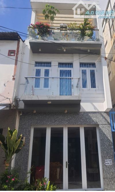 Mặt tiền cách 1 căn - ngay bệnh viện ngoại quốc tế thần kinh - ngang 5.6m - 117m2 - 3 tầng