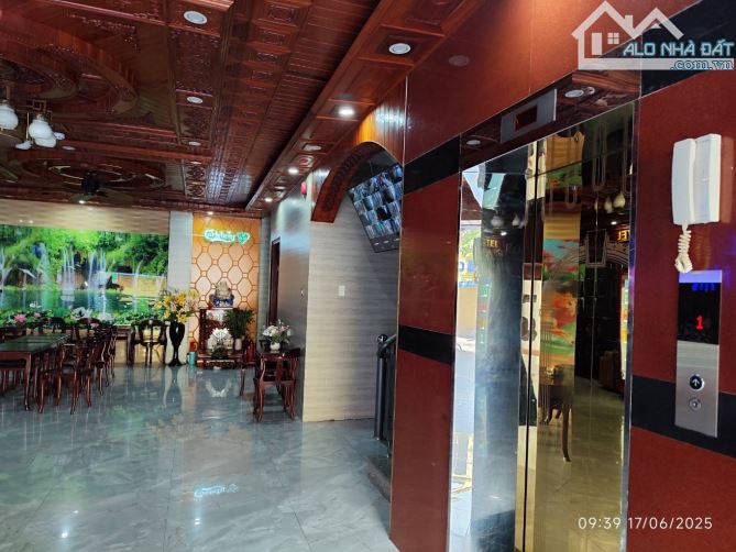 KHÁCH SẠN MẶT TIỀN VIP LÊ ĐỨC THỌ - NGANG KHỦNG 10M x14M- 8 TẦNG THANG MÁY.