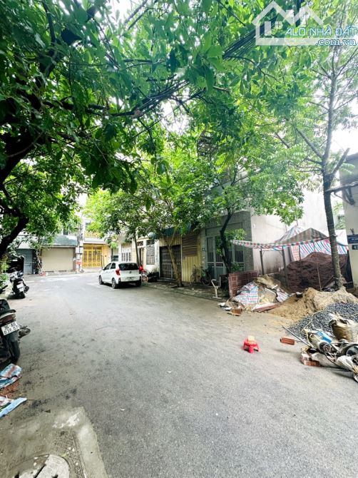 Văn Quán – Lô đất đẹp 45m², mặt tiền rộng, vỉa hè đá bóng, 2 mặt thoáng. Giá nhỉnh 12 tỷ