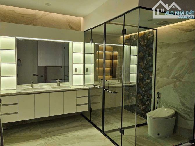 Bán liền kề biệt thự Văn Quán, 80m, 4 tầng, gara ô tô, 20 tỷ