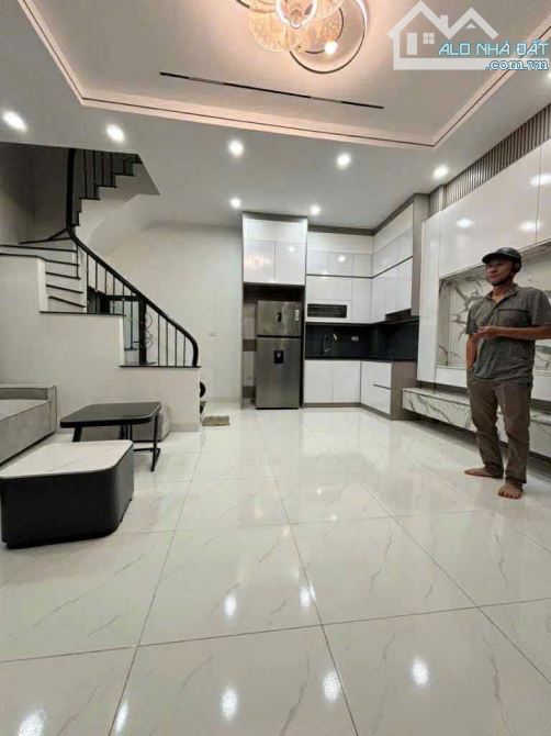 NGAY KHU PHỐ ẨM THỰC VẠN KIẾP - PHAN XÍCH LONG - 3 TẦNG BTCT 30M2 - HƠN 4TỶ TL