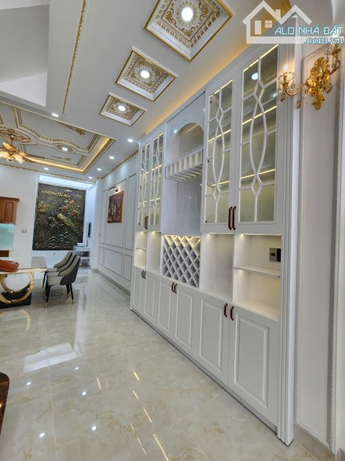 Bán nhà Tân Cổ Điển, full nội thất p.An Phú, Tp.Thuận An chỉ 6 tỷ TL M6356