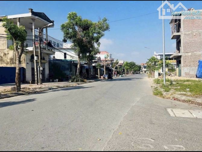Bán đất tặng nhà 1 tầng mặt đường Trương Văn Lực, Hùng Vương 100m2 giá 5,2x tỷ