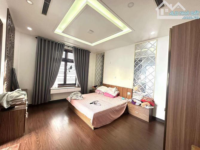 🔥BÁN BIỆT THỰ 4 TẦNG MẶT TIỀN PHÙNG CHÍ KIÊN, ĐẲNG CẤP GIỮA LÒNG TP HUẾ 🔥DT 198m2 - 10