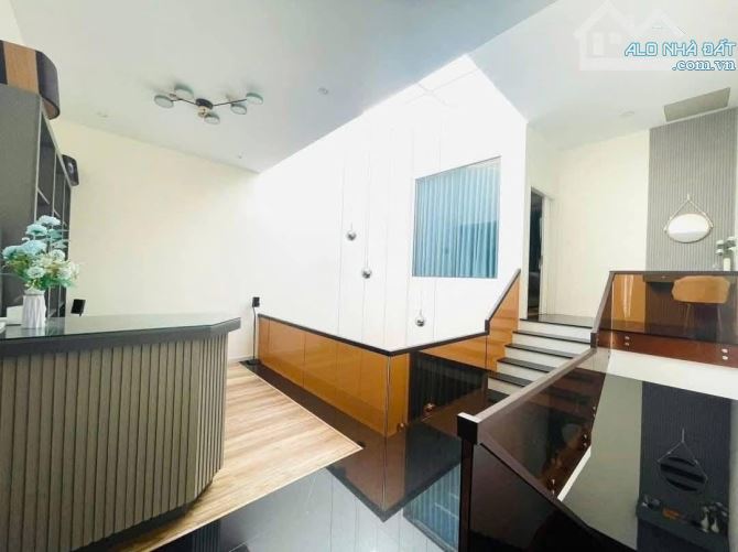 Cần bán nhà 1T3L mới đẹp hẻm ô tô - Nam Kỳ Khởi Nghĩa, pThắng Tam – DT 137m2 - giá 11.5 tỷ - 10