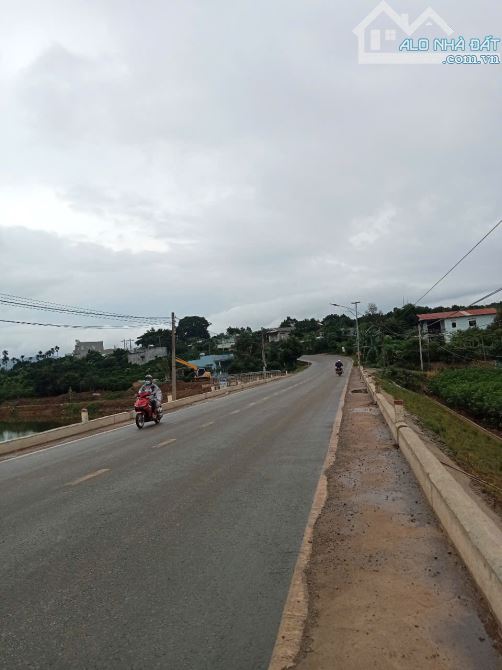 TÔI CHÍNH CHỦ CẦN NHƯỢNG LẠI - LÔ ĐẤT Ở - 30M MT ĐƯỜNG DT725 - HỒ MÊ LINH - ĐÀ LẠT - 11