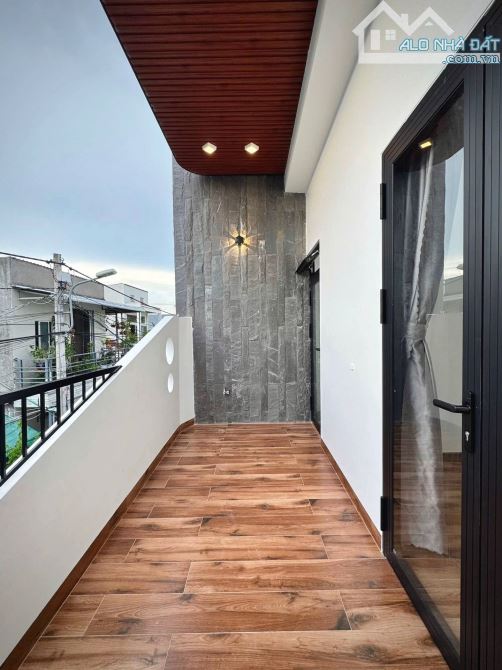 Bán rẻ nhà nguyên căn mới xây đường Hồ Văn Cống, Bình Dương, 1 trệt 1 lầu giá 1 tỷ 9 - 11