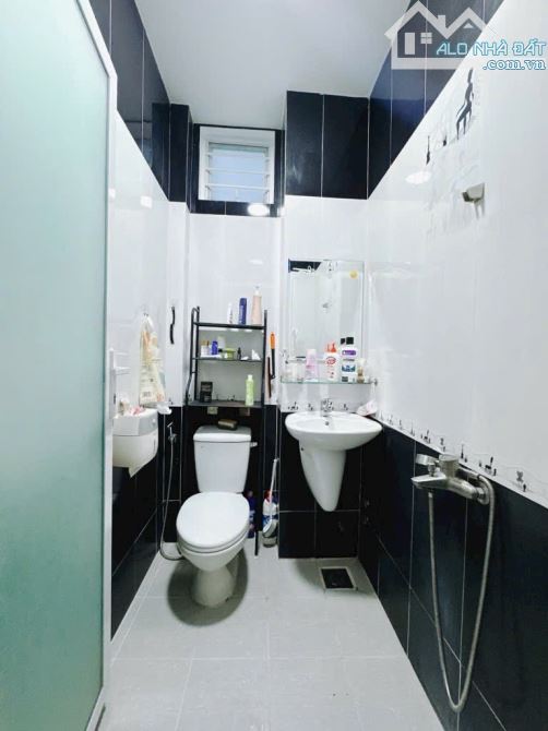 BÁN NHÀ SIÊU PHẨM ĐẸP 4 TẤM NGAY KHU VĨNH KHÁNH Q4 GIÁP Q4 DT 3*20 GIÁ 6Tỉ TÍ 5PN SỔ RIÊNG - 11