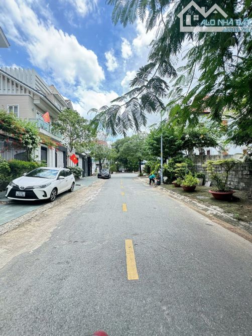 Bán Biệt Thự 3 Tầng 200m2(10mx20m) Ngay Song Hành,An Phú,Quận 2-Giá 60 Tỷ TL - 4