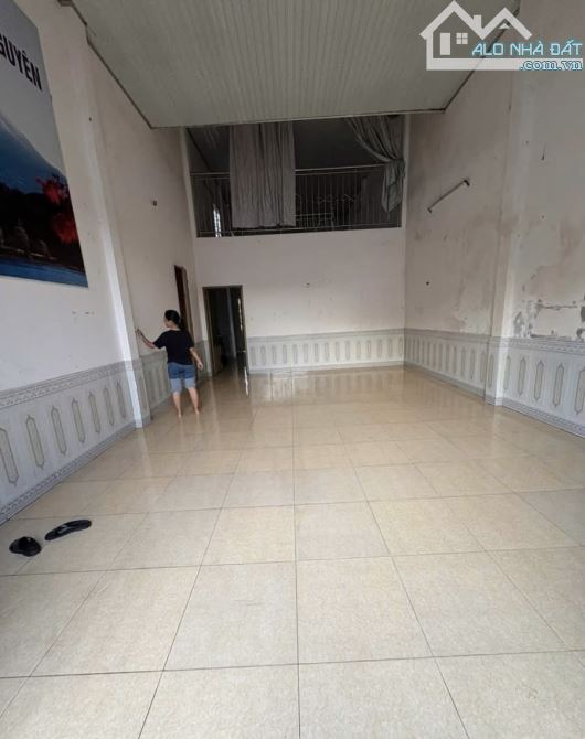 BÁN NHÀ 2 MẶT ĐƯỜNG TRƯỚC VÀ SAU HẺM 118 Y NUÊ NAY HẺM MAI THỊ LỰU ĐI VÀO. GIÁ: 1,870 TỶ - 1