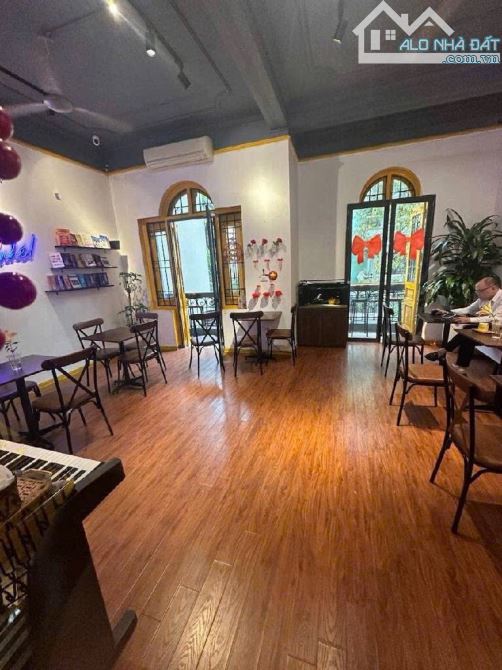 NGHĨA ĐÔ - Mặt phố 80m2, 4 tầng, MT 6.5m - Vỉa hè rộng - Hàng xóm StarLake - Kinh doanh - 1
