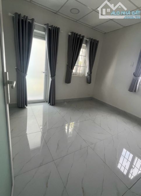 Bán nhà đẹp Tân Phú, 25,2m2_2 tầng- 2 PN- 3,1 Tỷ còn Thương lượng - 1