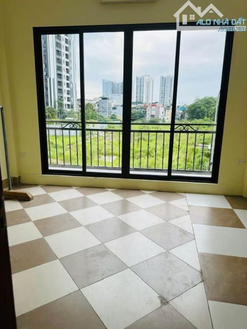 Cho thuê nhà Minh Khai ngõ 435, 45m2 3.5 tầng, 3 ngủ, 3 WC, 13 Triệu VP, ở 6 người - 1